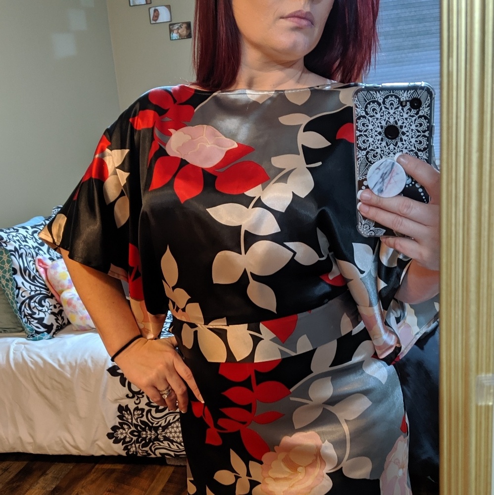 BCBG MAXAZRIA KIMONO STYLE MINI DRESS